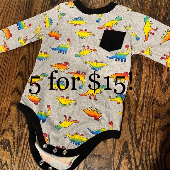 Like new long sleeve onesie 18mo rainbow dinosaurs - Picture 1 of 3